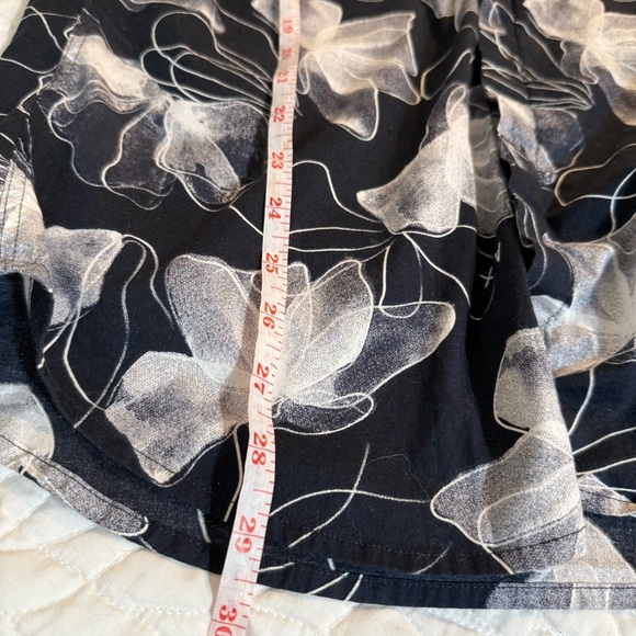 Armani Exchange Black and White Floral Dress Shirt - Picture 10 of 16